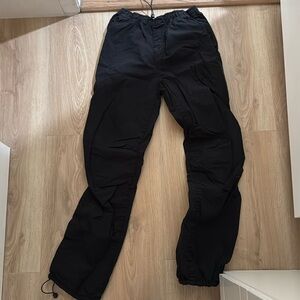 Zara parachute pants in black